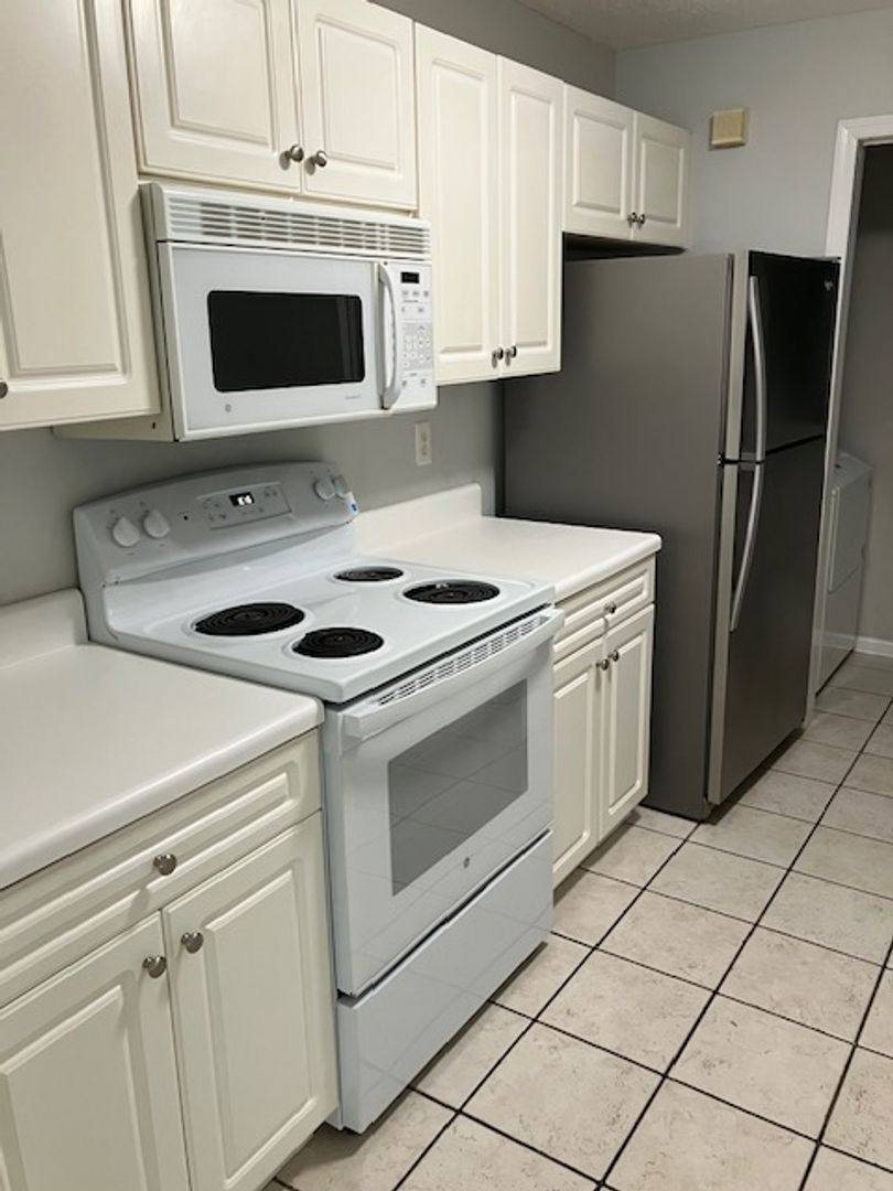 Apartment for rent at 909-H Litchfield Way, Wilmington, NC 28405