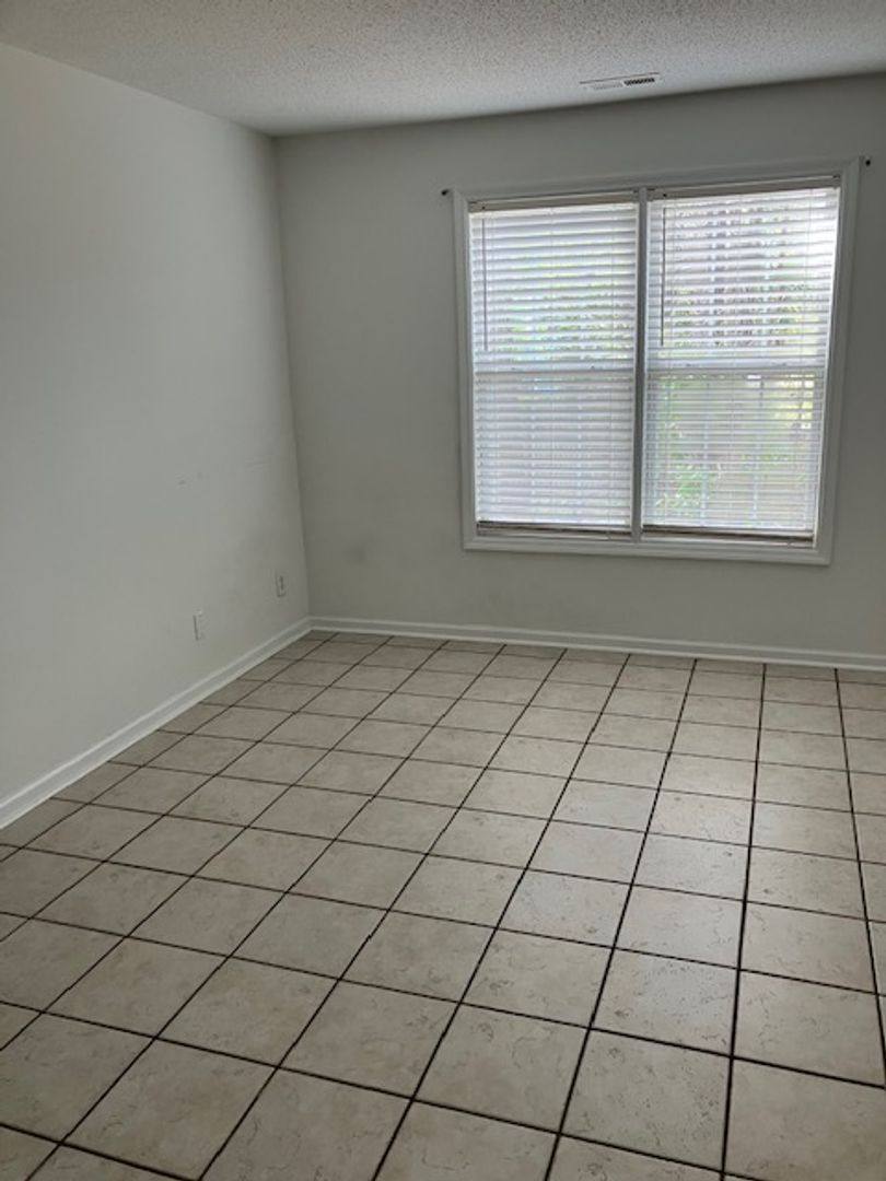 Apartment for rent at 909-H Litchfield Way, Wilmington, NC 28405