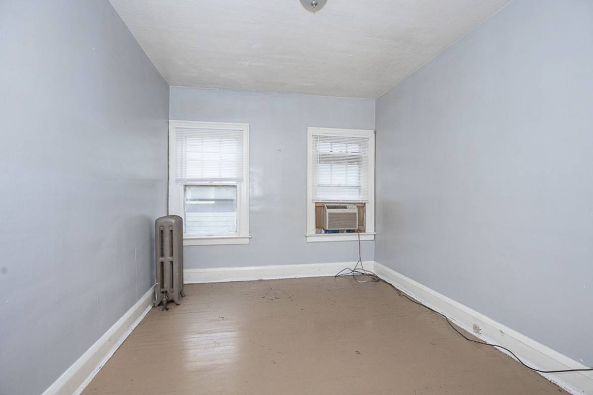Apartment for rent at 2827 Avondale Ave, Cleveland, OH 44118