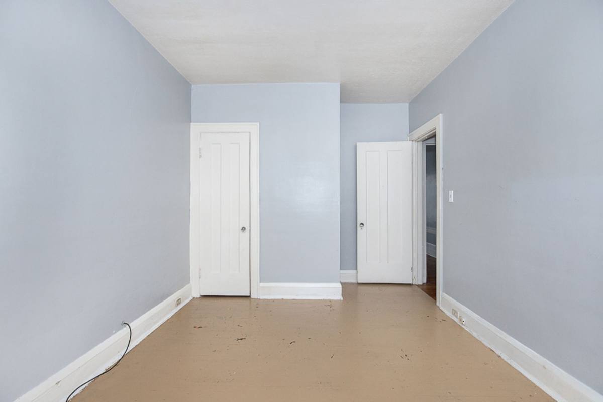 Apartment for rent at 2827 Avondale Ave, Cleveland, OH 44118