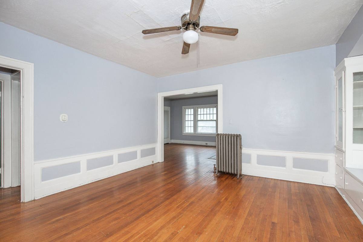 Apartment for rent at 2827 Avondale Ave, Cleveland, OH 44118