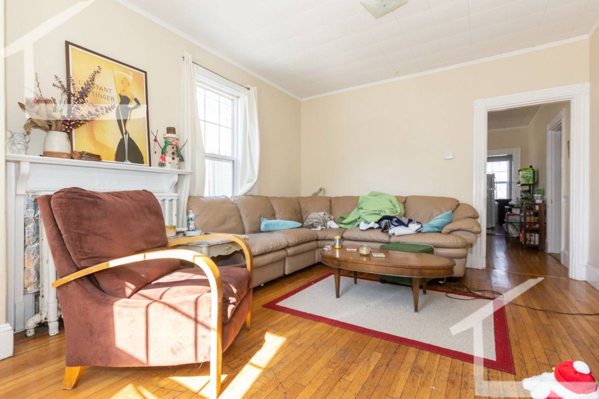 House for rent at 17 Bennett St #4, Brighton, MA 02135