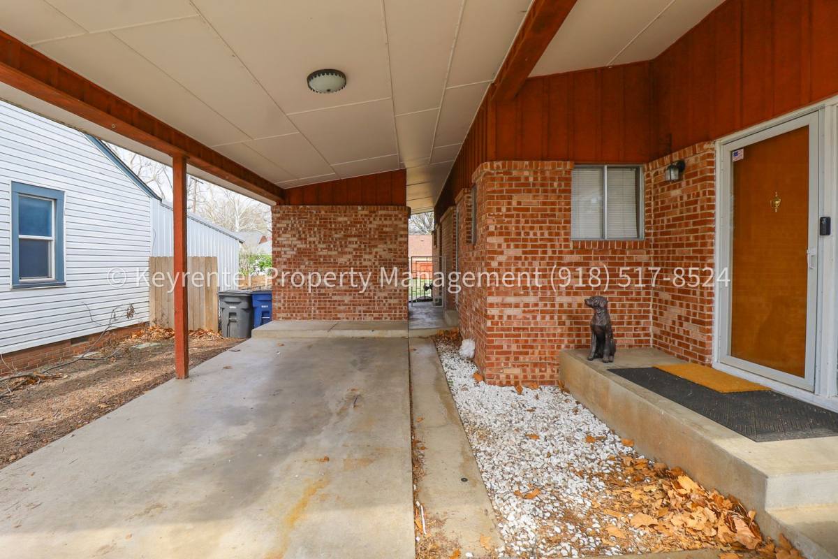 House for rent at 953 E 37th St, Tulsa, OK 74105