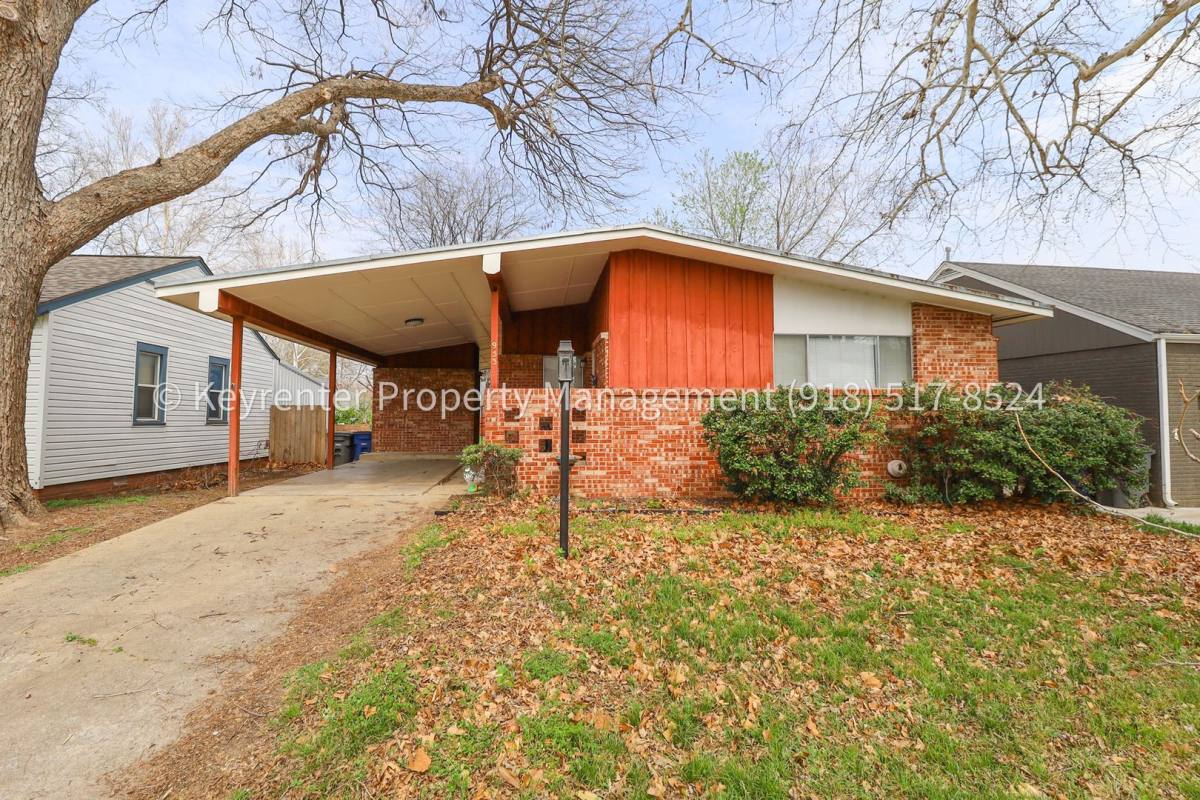 House for rent at 953 E 37th St, Tulsa, OK 74105