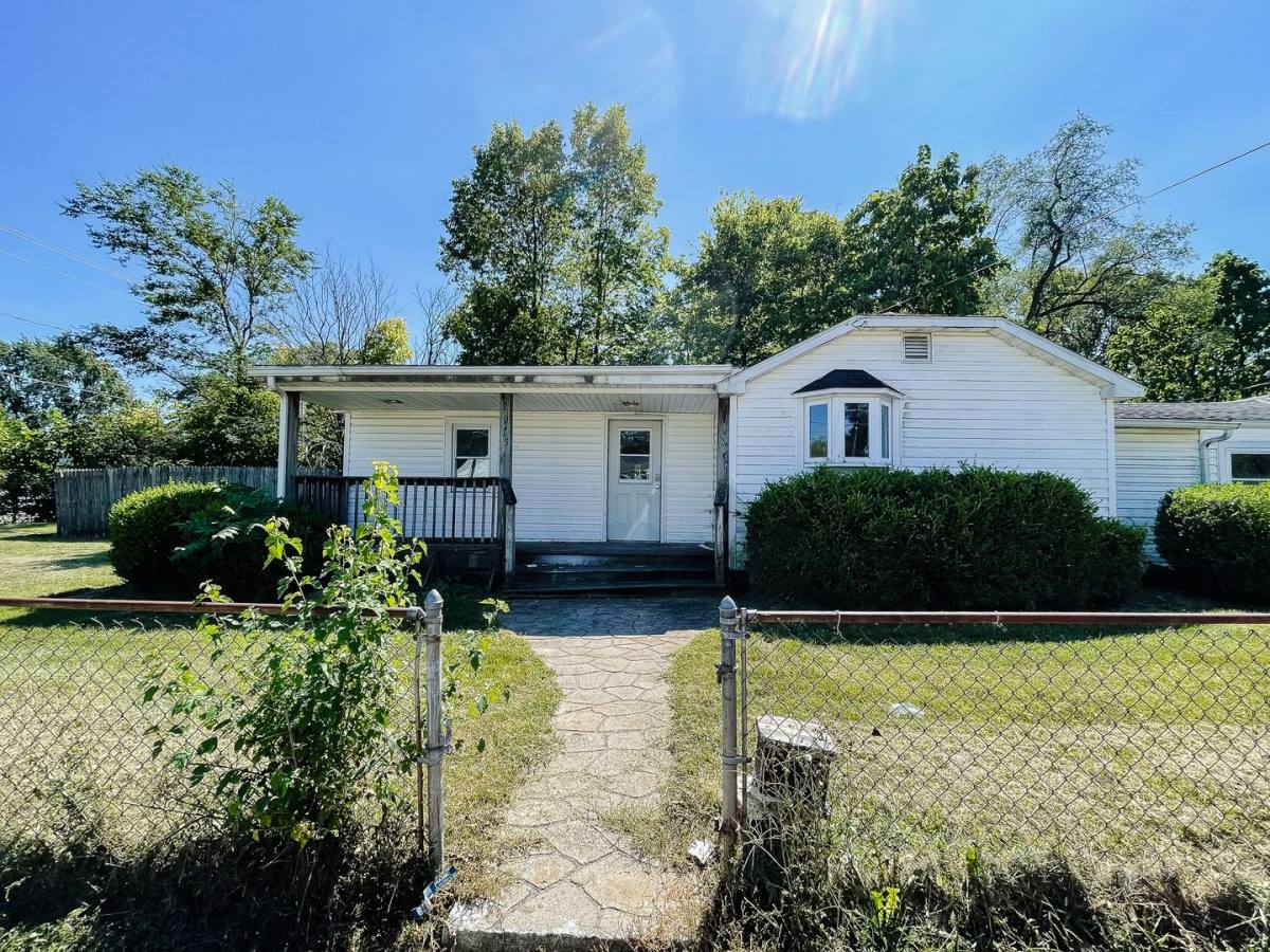 House for rent at 2015 E 16th St, Muncie, IN 47302