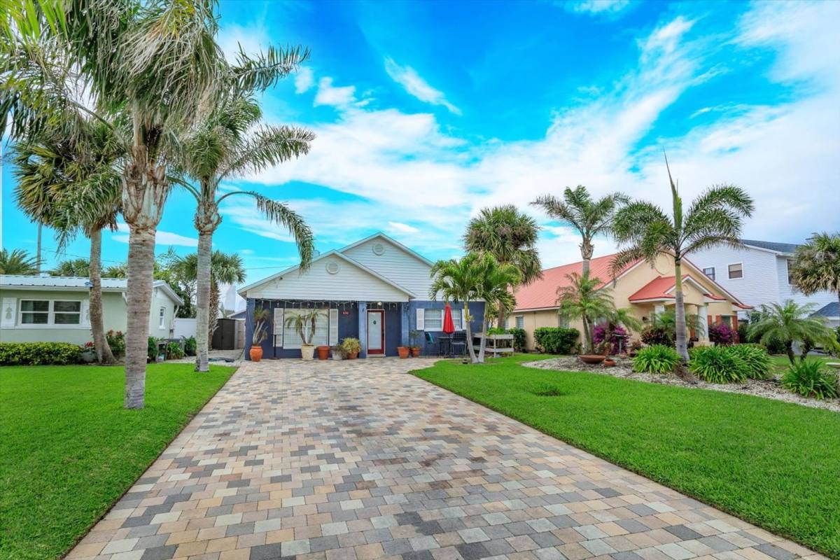 House for rent at 830 E 25th Ave, New Smyrna Beach, FL 32169