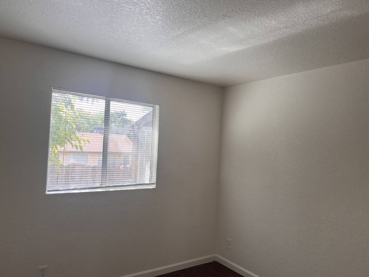 Apartment for rent at 1616 Willis St, Redding, CA 96001