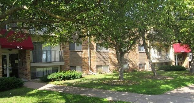 Apartment for rent at 1816 Birch St, Saint Paul, MN 55110