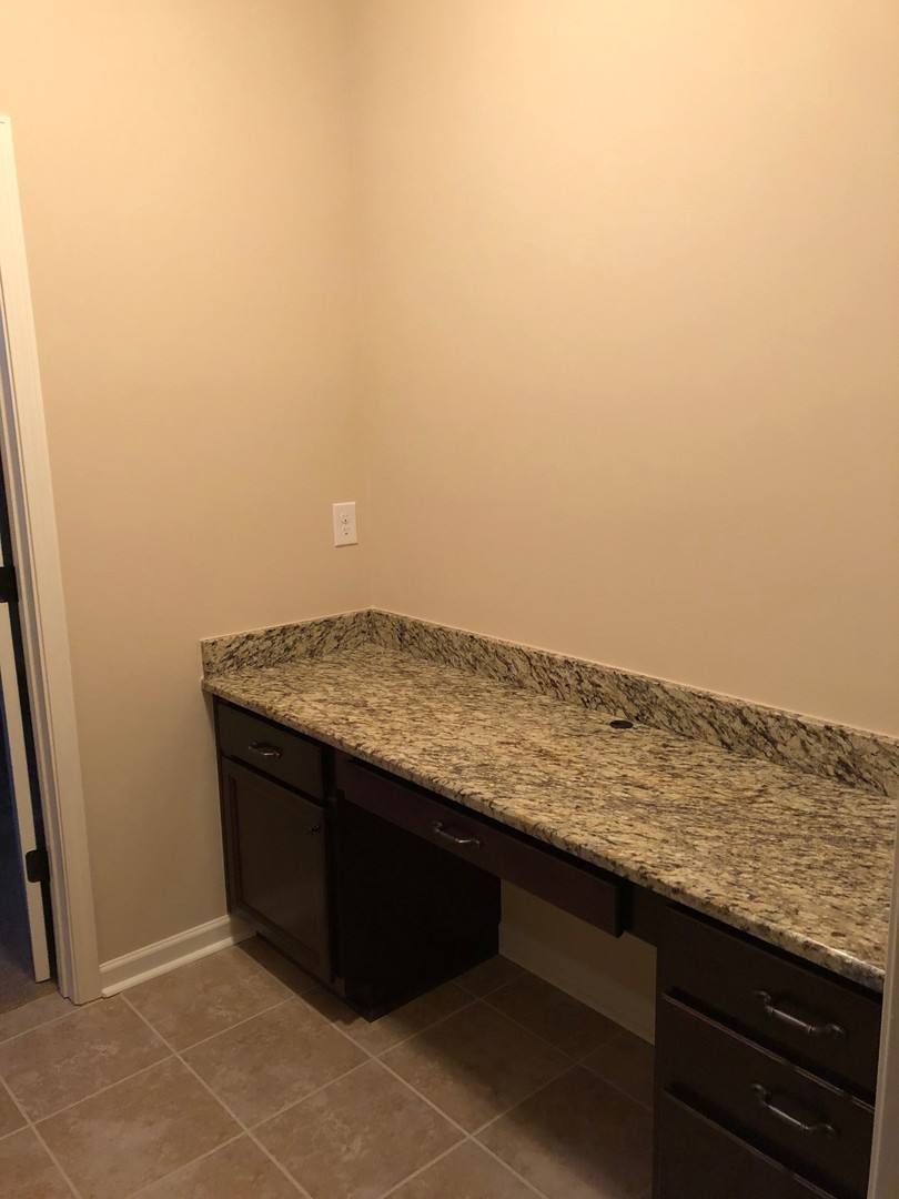 Apartment for rent at 1040 Deer Pass Dr, Baton Rouge, LA 70820