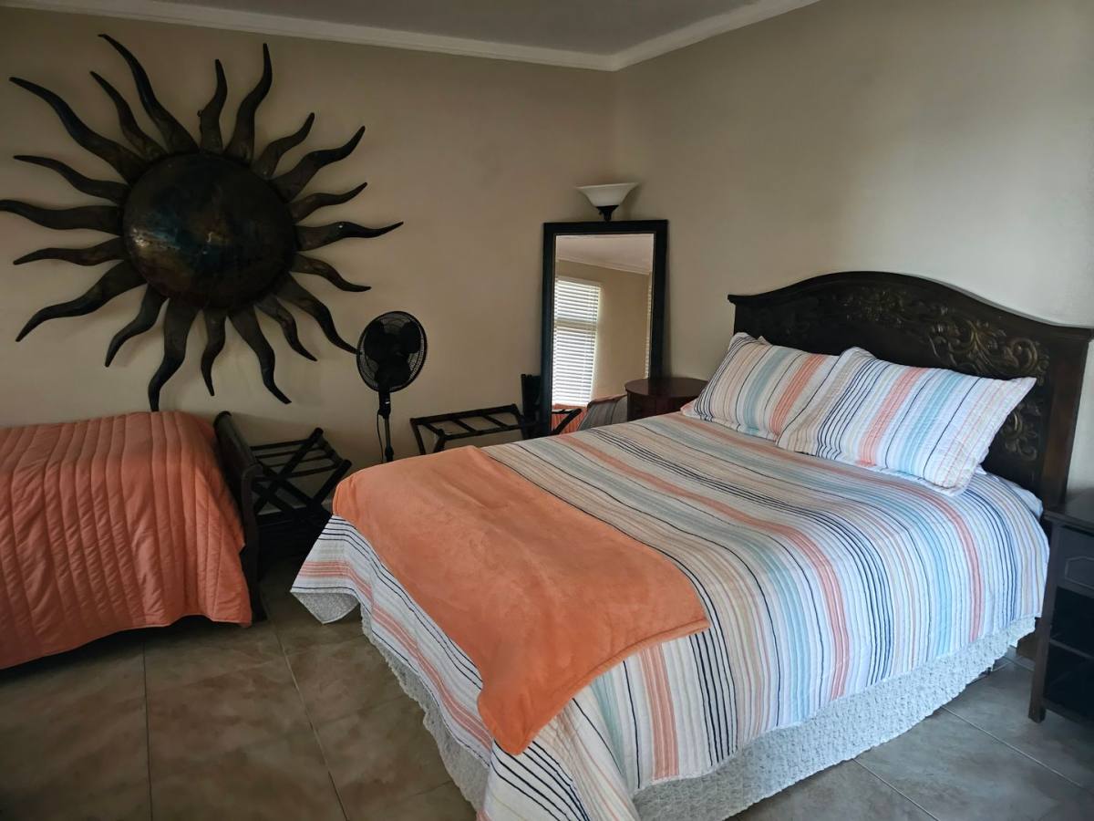 House for rent at 610 Manzanita Dr, Lake Havasu City, AZ 86404