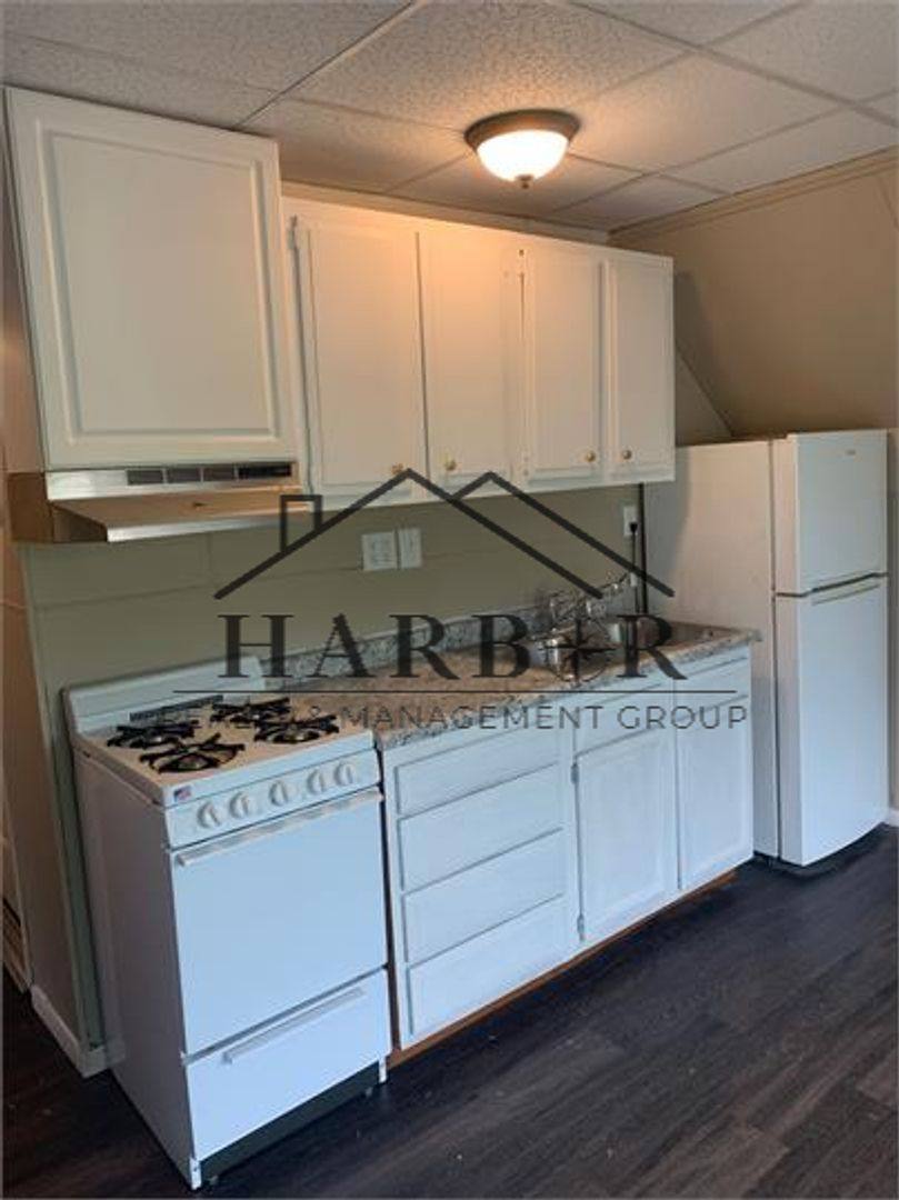 Apartment for rent at 28 6th Ave SE #3, Rochester, MN 55904