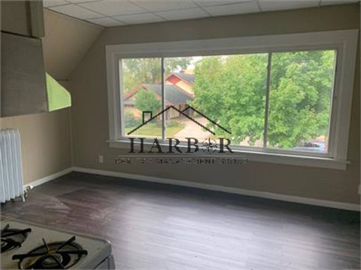 Apartment for rent at 28 6th Ave SE #3, Rochester, MN 55904