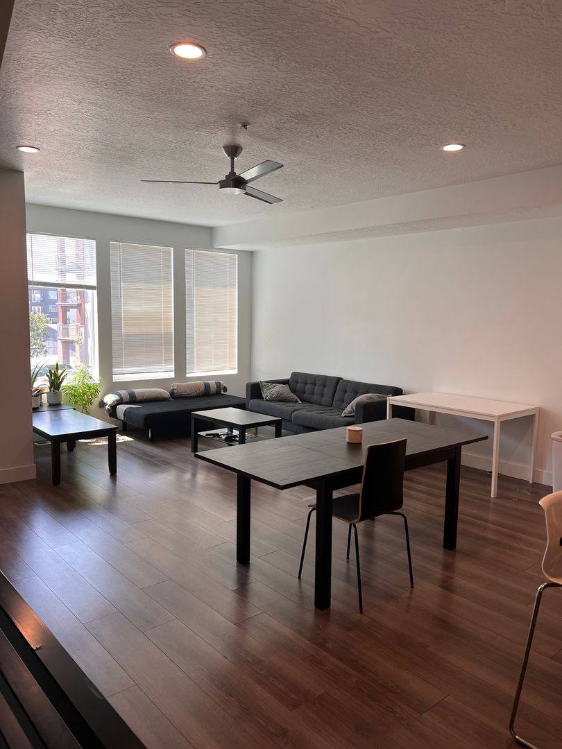 Townhouse for rent at 8357 S Durham St, Sandy, UT 84070