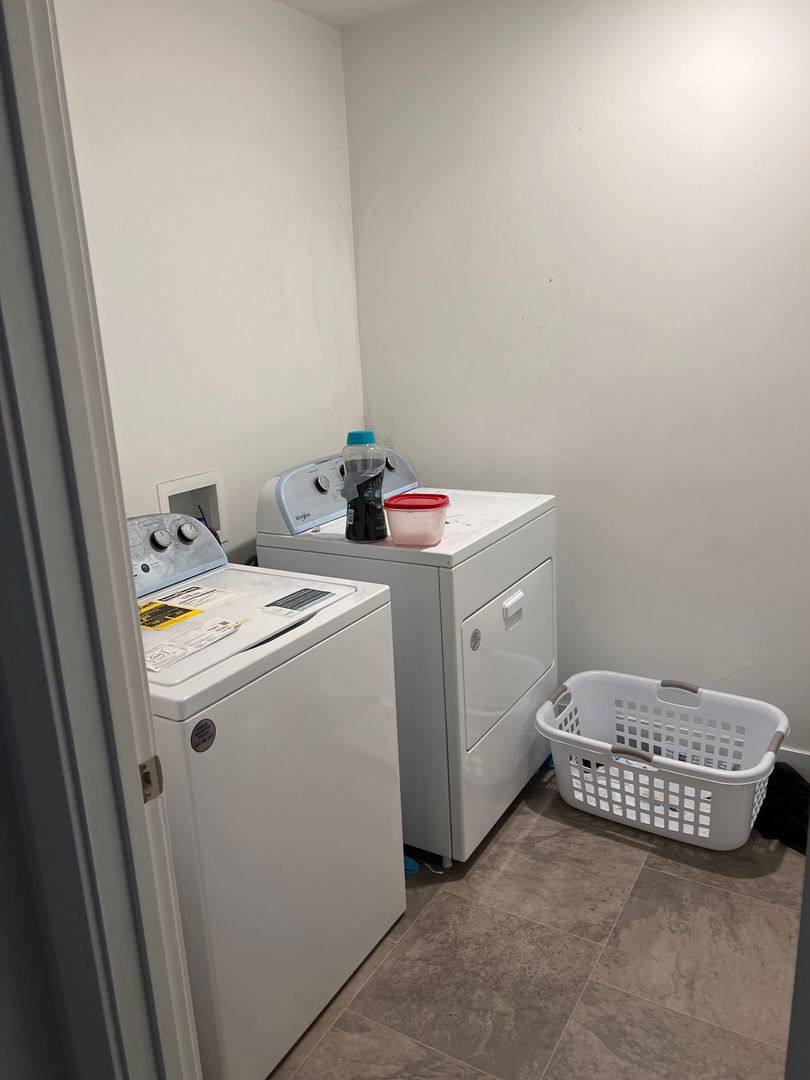 Townhouse for rent at 8357 S Durham St, Sandy, UT 84070