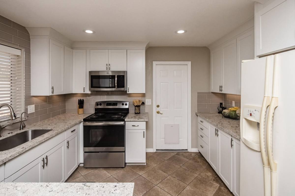 House for rent at 2271 Rainbow Ave N, Lake Havasu City, AZ 86403