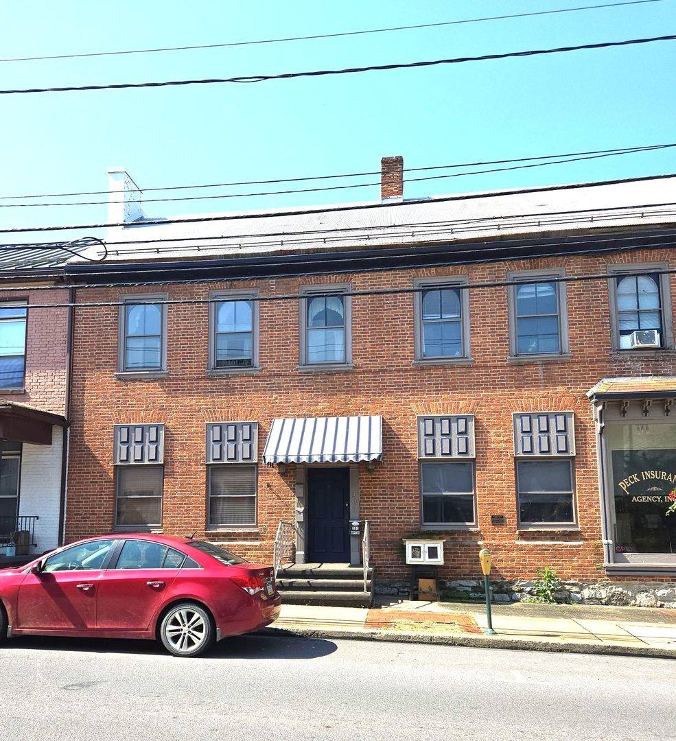 Apartment for rent at 203 Lincoln Way E, McConnellsburg, PA 17233