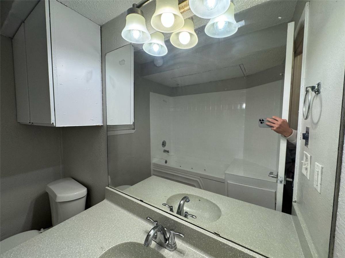 House for rent at 7474 Fair Oaks Ave, Dallas, TX 75231
