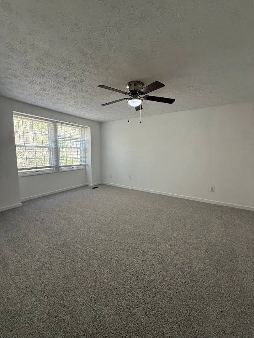 House for rent at 117 Hickory Dr, Peachtree City, GA 30269