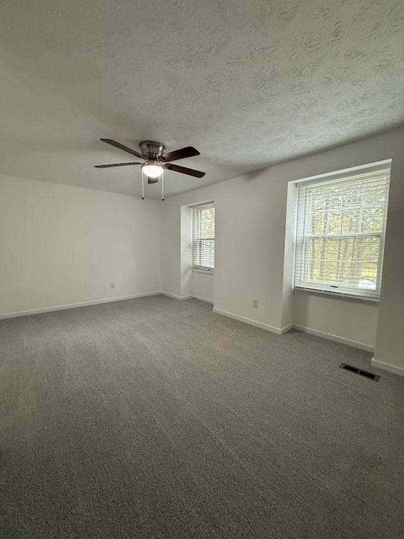 House for rent at 117 Hickory Dr, Peachtree City, GA 30269