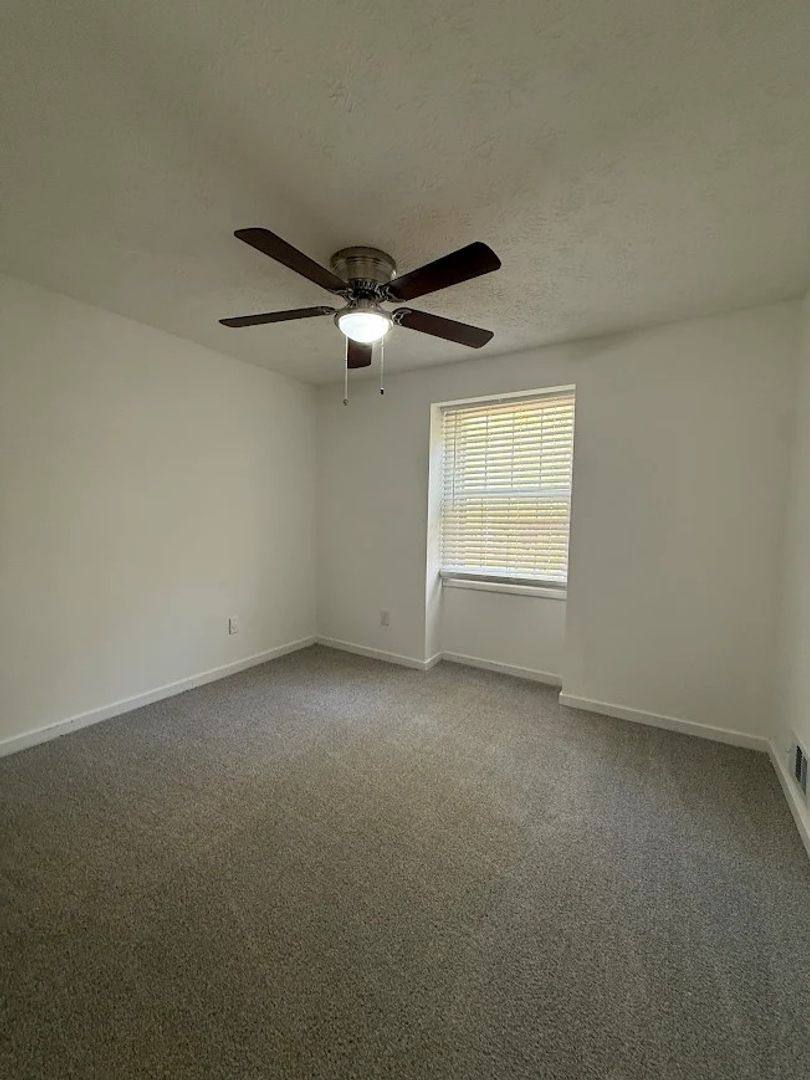 House for rent at 117 Hickory Dr, Peachtree City, GA 30269