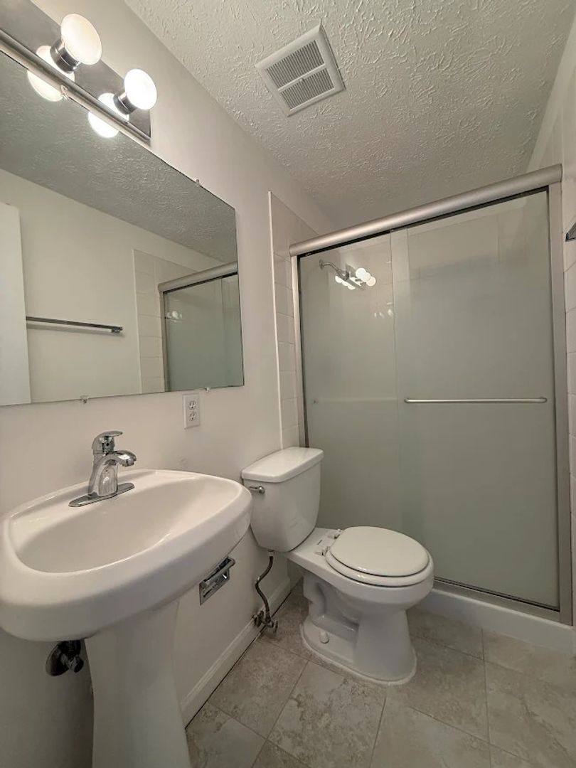 House for rent at 117 Hickory Dr, Peachtree City, GA 30269