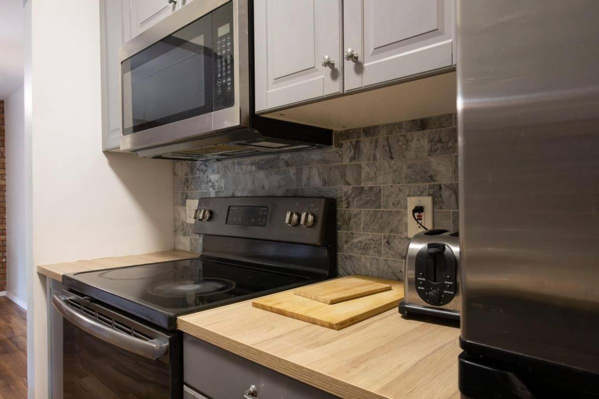 Apartment for rent at 207 Ballard, Ypsilanti, MI 48197