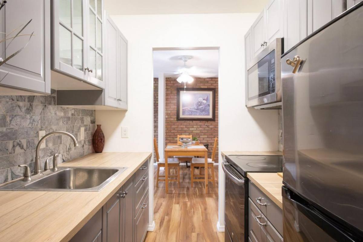 Apartment for rent at 207 Ballard, Ypsilanti, MI 48197