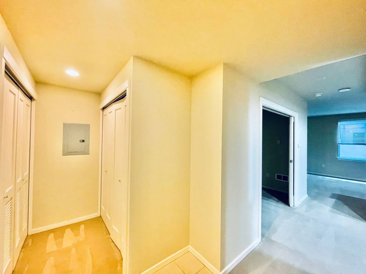 Condo for rent at 76 Cedar St #707, Seattle, WA 98121