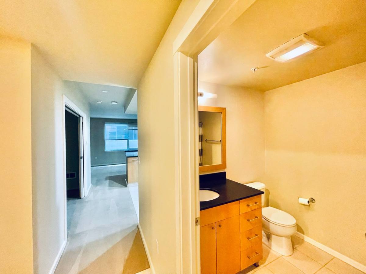 Condo for rent at 76 Cedar St #707, Seattle, WA 98121