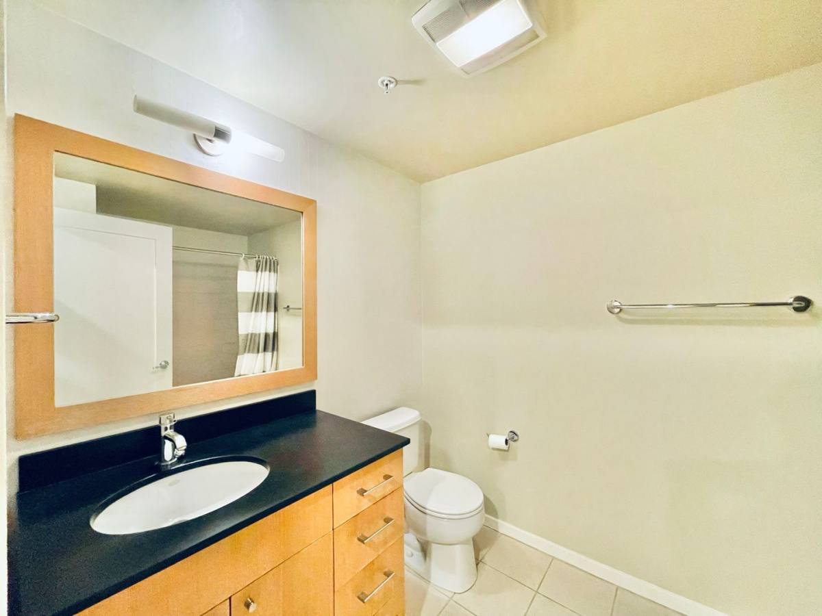 Condo for rent at 76 Cedar St #707, Seattle, WA 98121