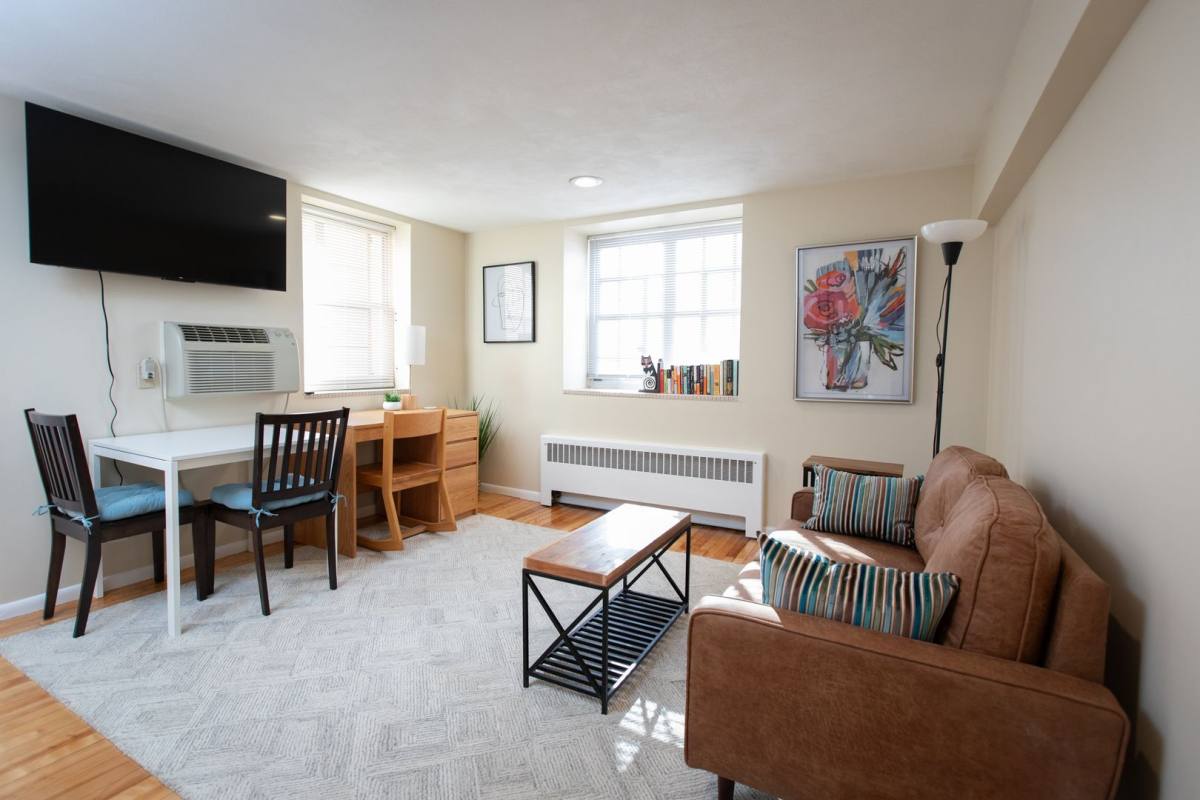Apartment for rent at 21 Fruit St, Worcester, MA 01609