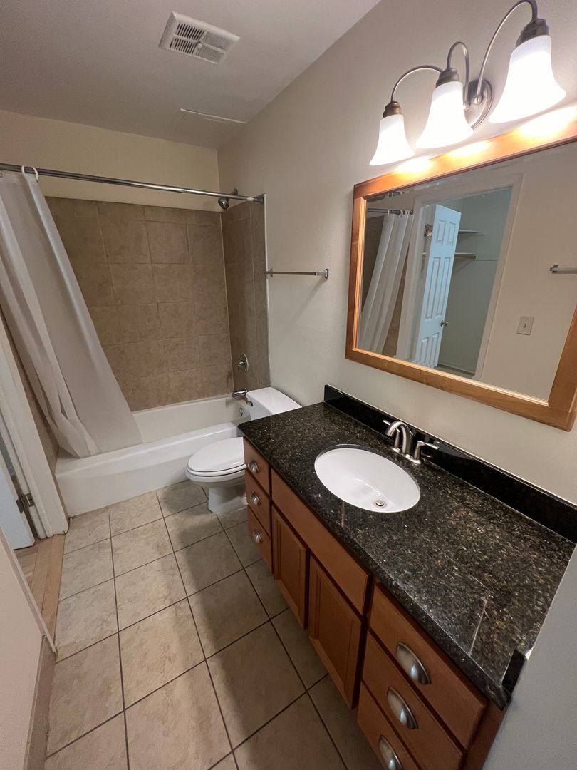 Apartment for rent at 2018 N Oakland Ave, Milwaukee, WI 53202