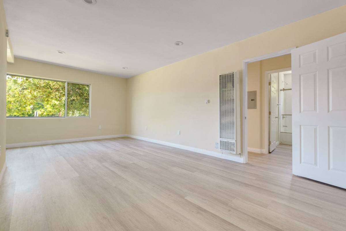 Apartment for rent at 1070 W Kensington, Los Angeles, CA 90026