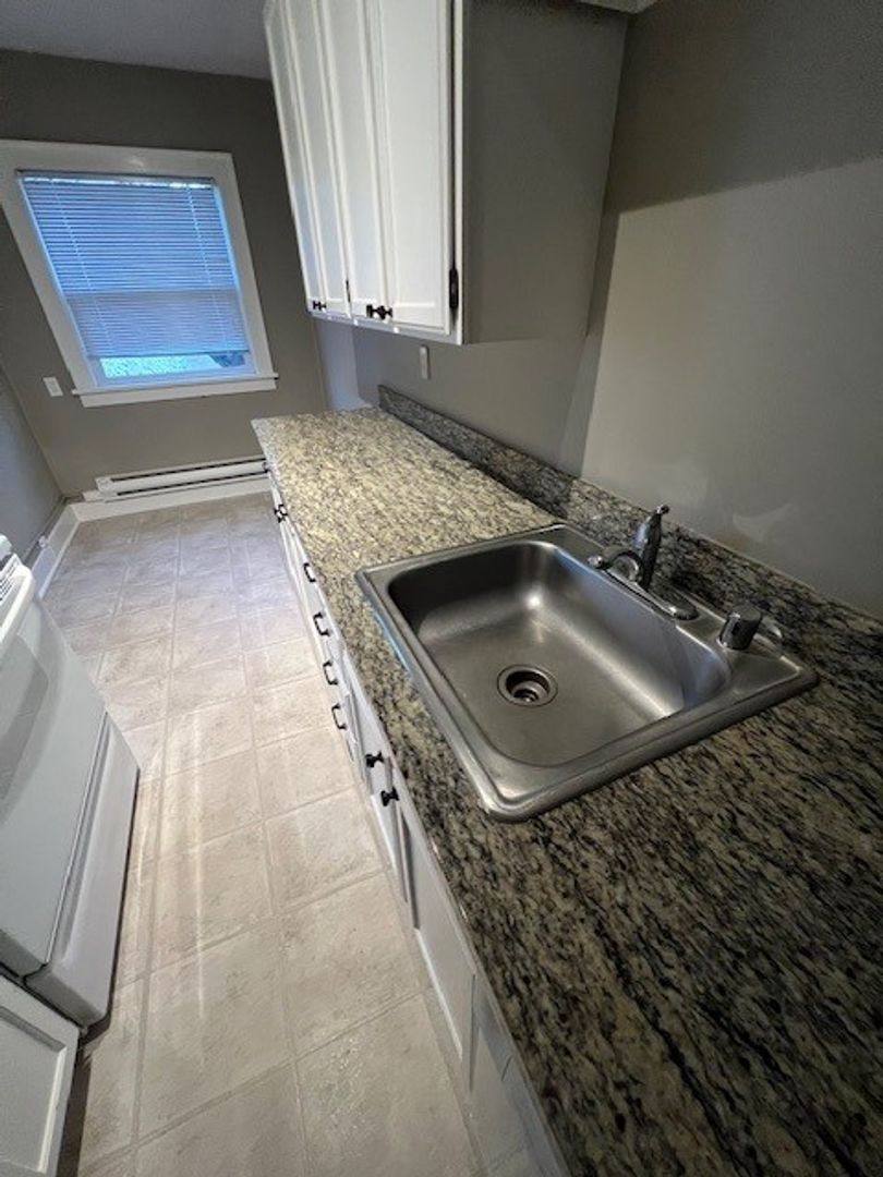 Apartment for rent at 535 16th Ave E, Seattle, WA 98112