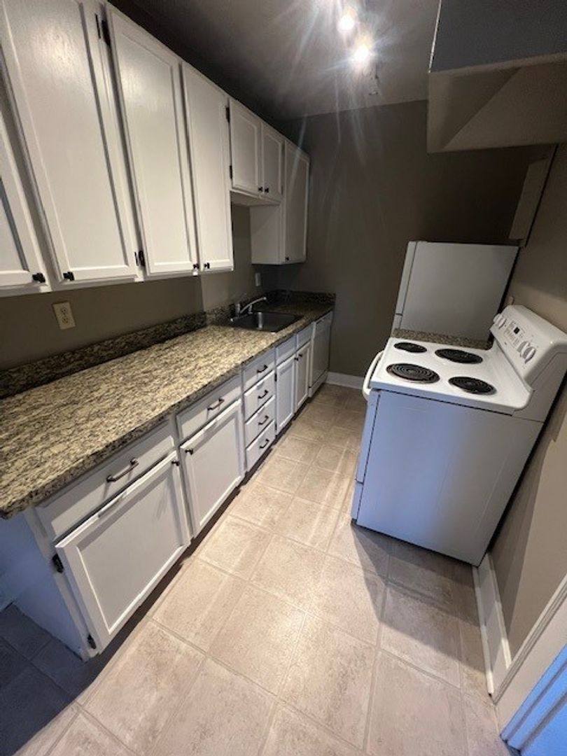 Apartment for rent at 535 16th Ave E, Seattle, WA 98112