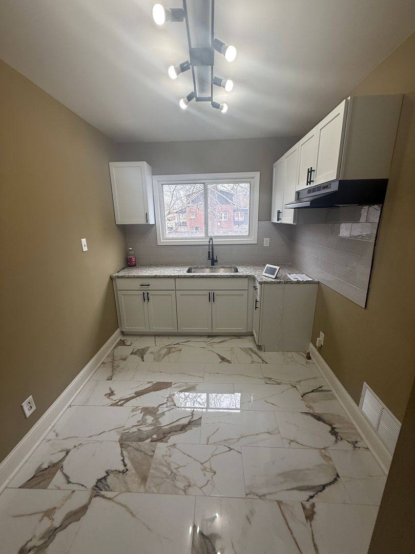 Apartment for rent at 15512 Mendota St, Detroit, MI 48238