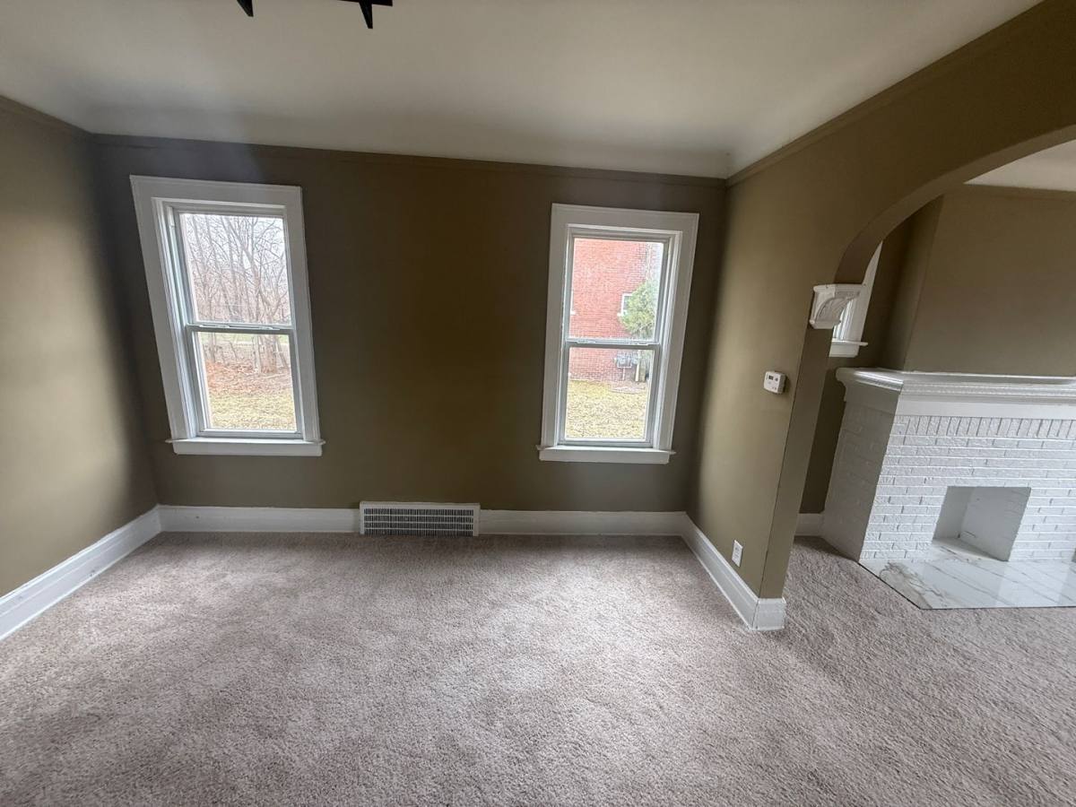 Apartment for rent at 15512 Mendota St, Detroit, MI 48238