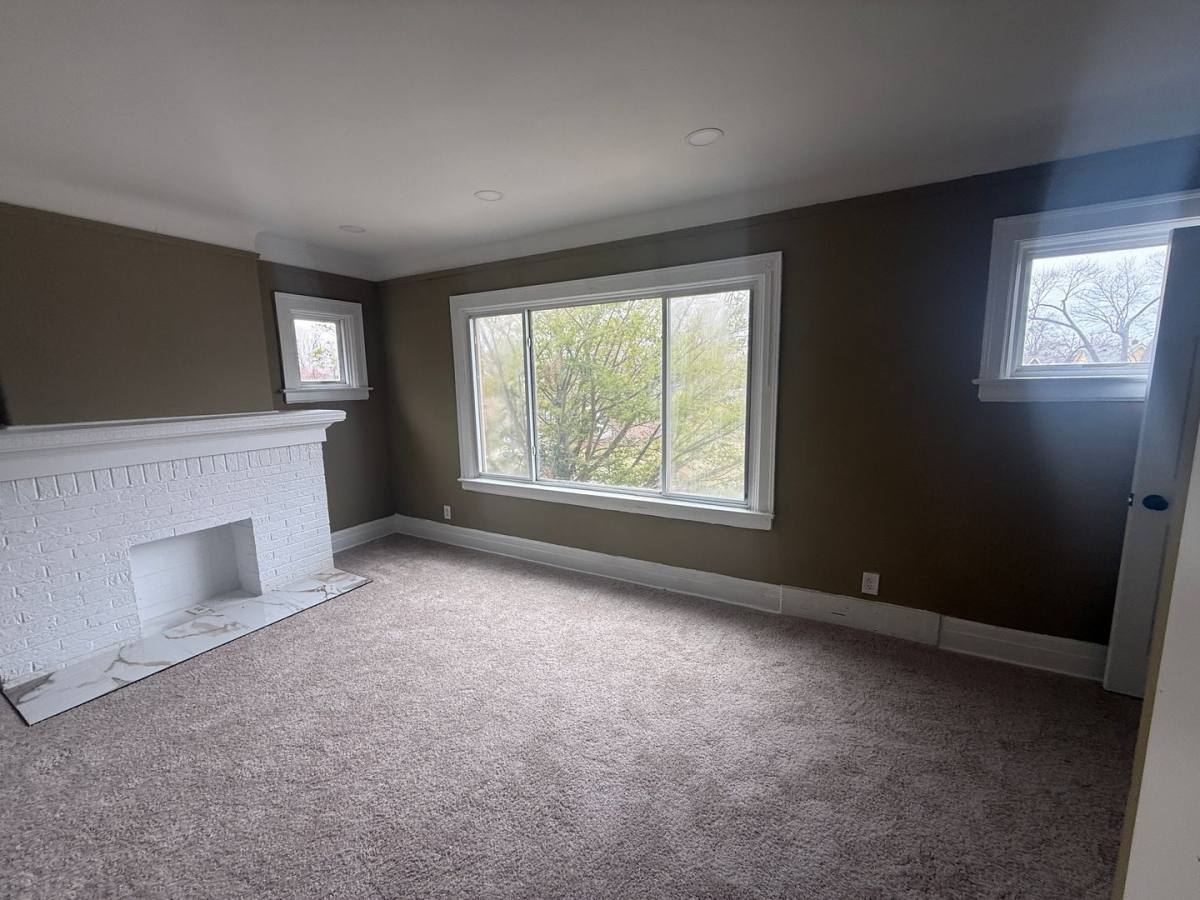 Apartment for rent at 15512 Mendota St, Detroit, MI 48238