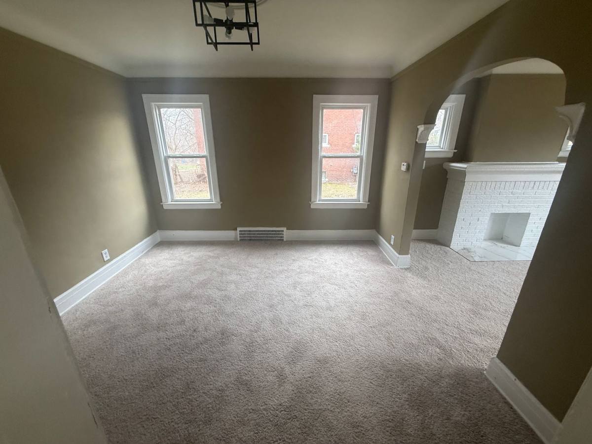 Apartment for rent at 15512 Mendota St, Detroit, MI 48238