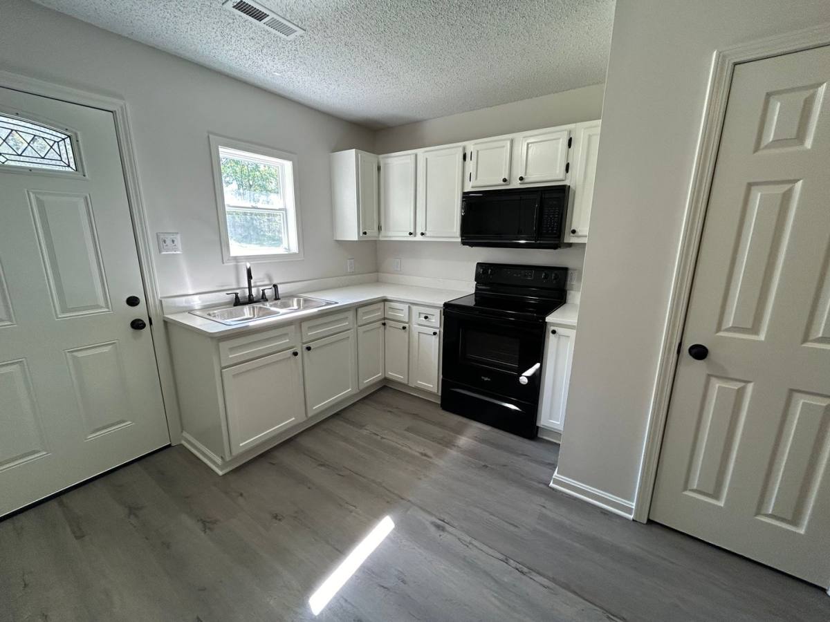 Apartment for rent at 1154 S Washington Ave, Brownsville, TN 38012