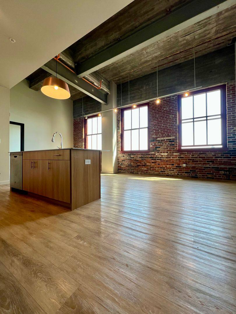 Apartment for rent at 2650 Locust St, Saint Louis, MO 63103