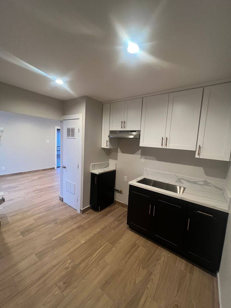 Apartment for rent at 9514 Avalon Blvd, Los Angeles, CA 90003