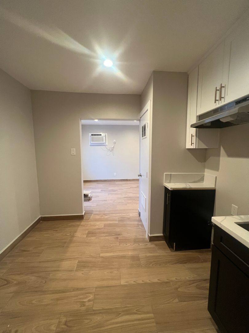 Apartment for rent at 9514 Avalon Blvd, Los Angeles, CA 90003