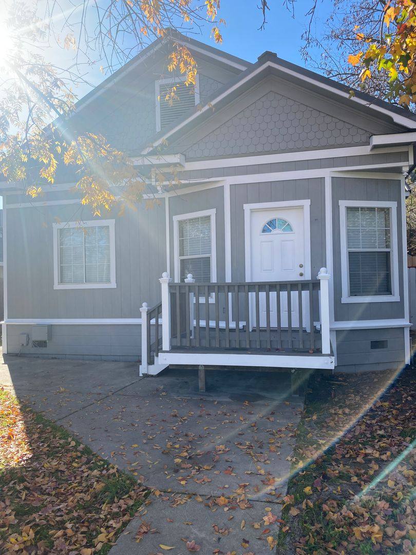 Apartment for rent at 2820 E St, Anderson, CA 96007
