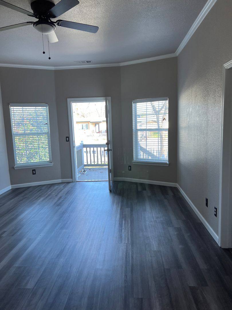 Apartment for rent at 2820 E St, Anderson, CA 96007