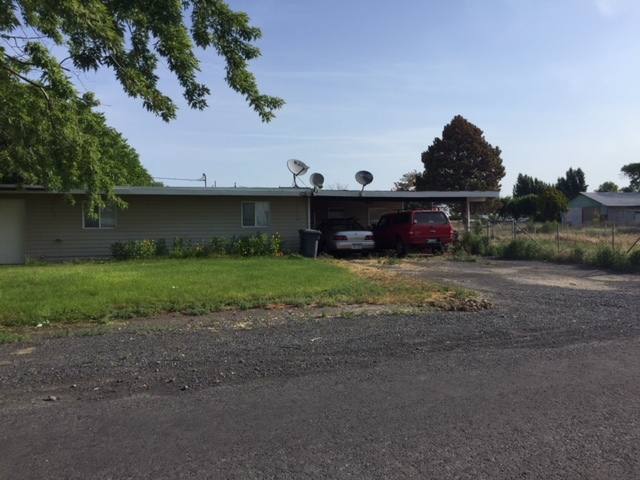 House for rent at 9396 Beacon Rd NE, Moses Lake, WA 98837