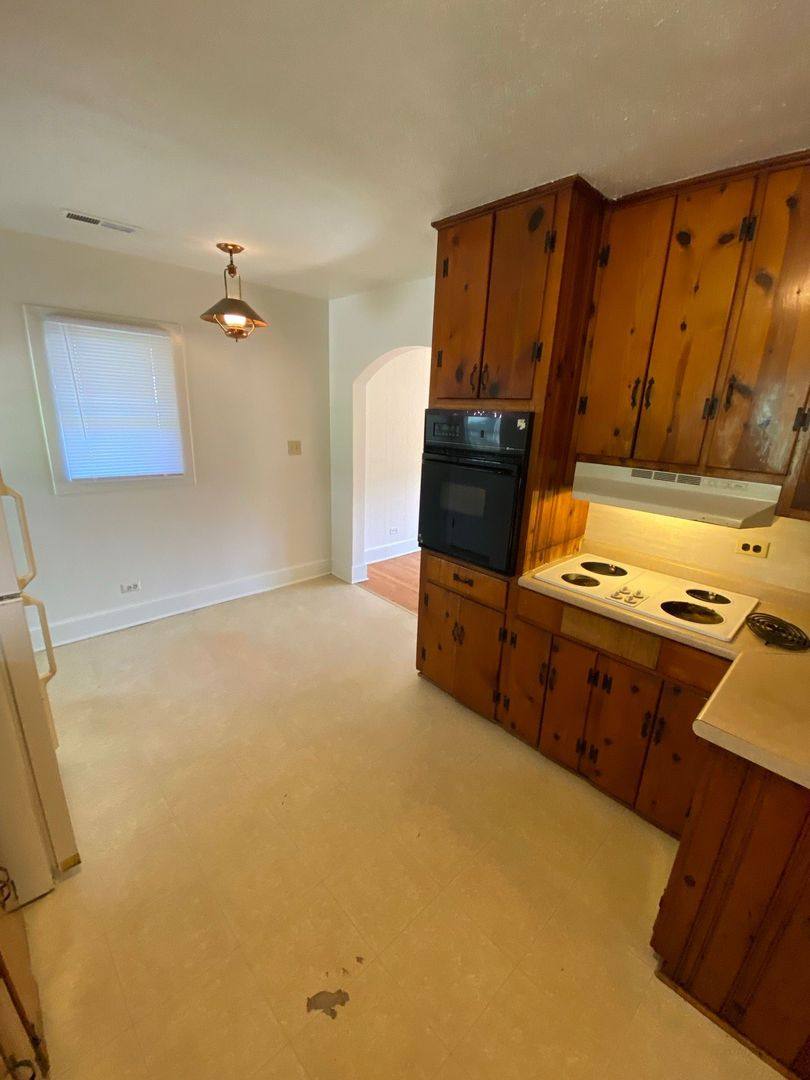 Apartment for rent at 804 Saint James Circle, Charlottesville, VA 22902