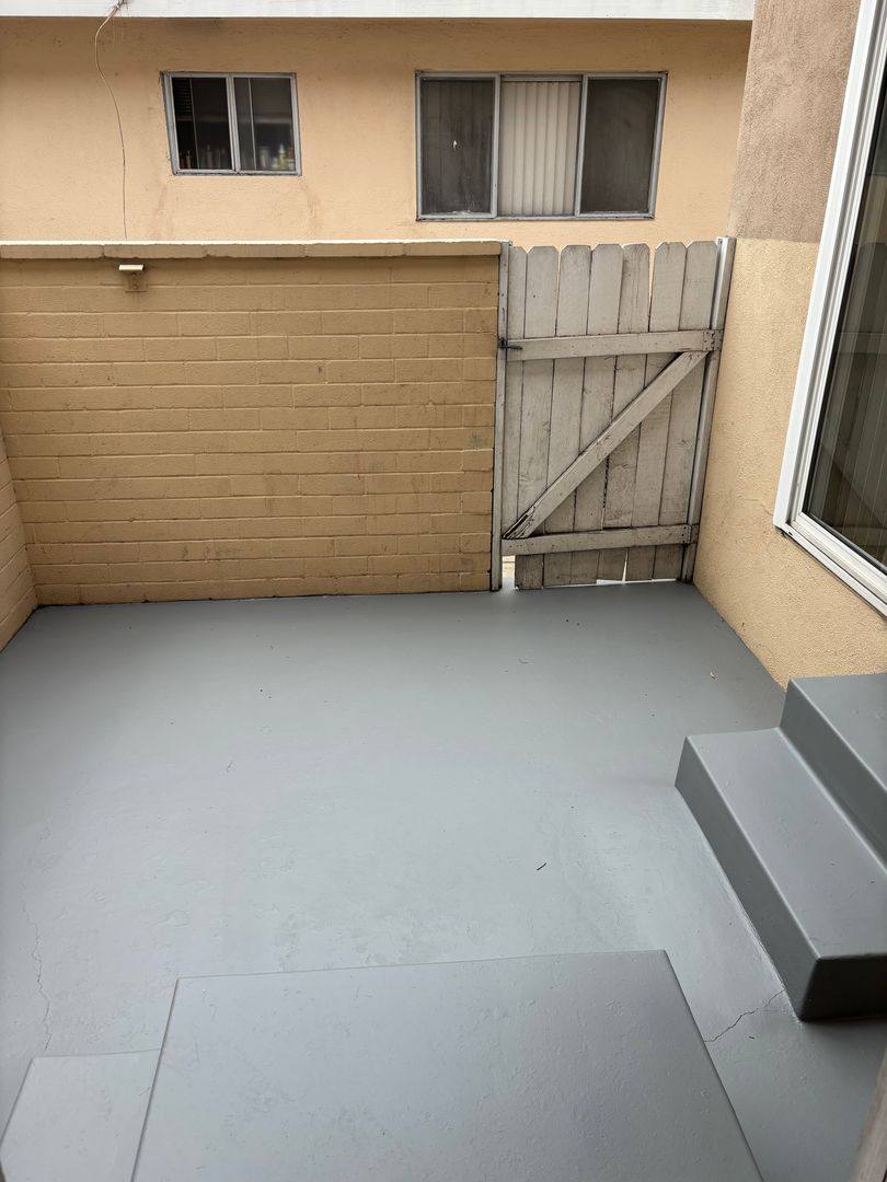 Apartment for rent at 10942 - 10948 Crenshaw Blvd, Inglewood, CA 90303