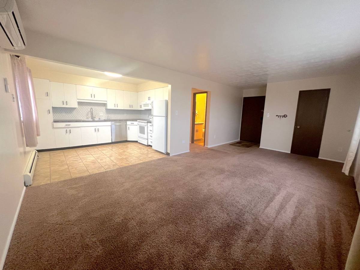 Apartment for rent at 1417 13th St S, Great Falls, MT 59405