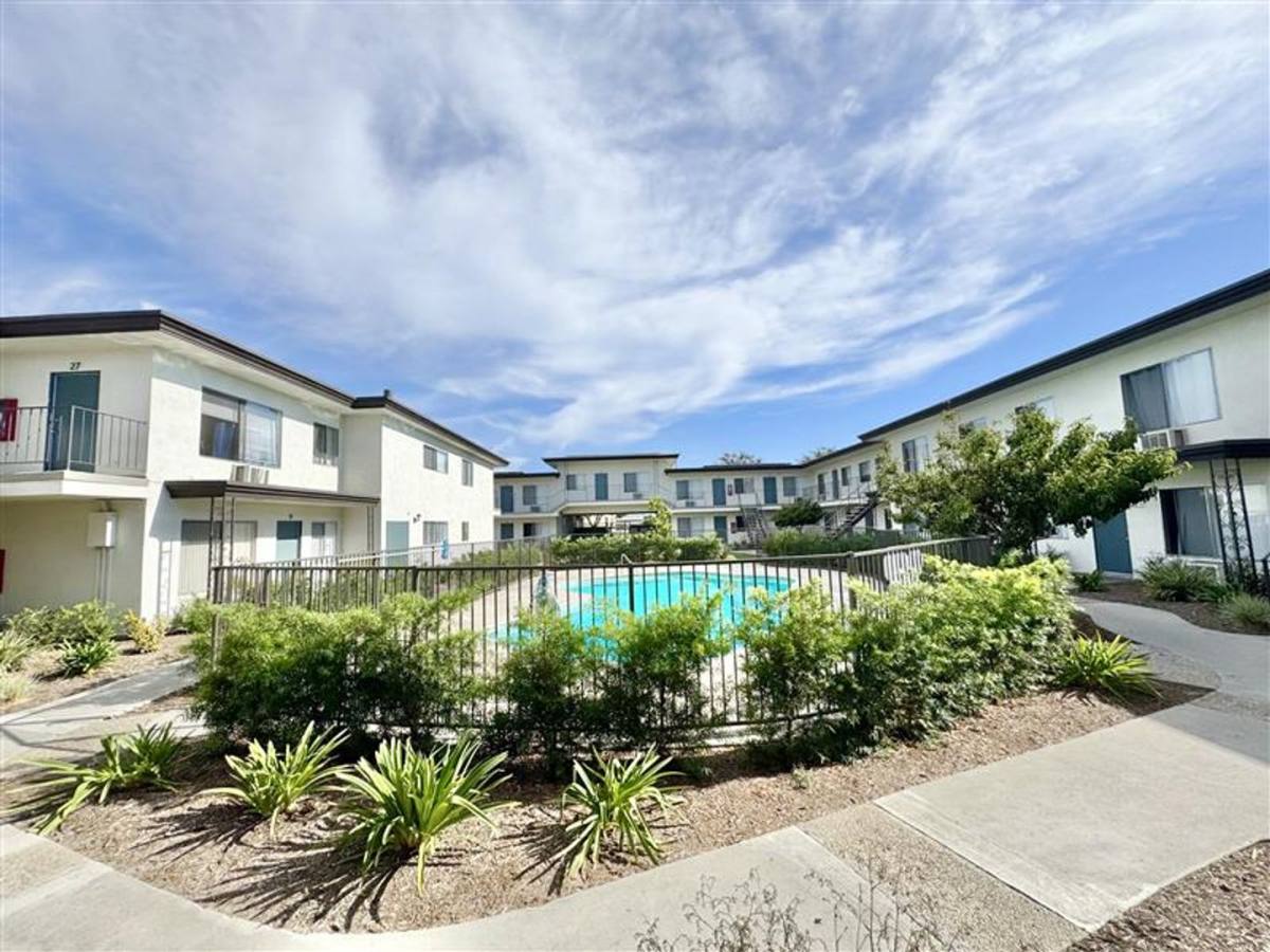 Apartment for rent at 11075 Westminster Ave, Garden Grove, CA 92843